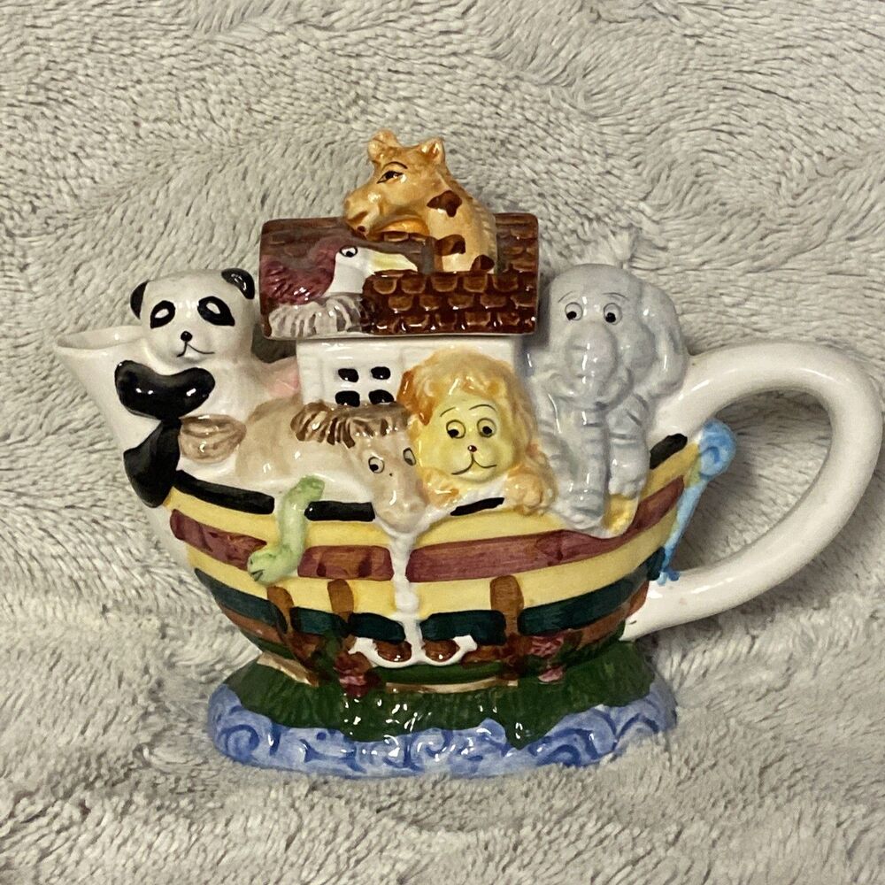 Noah's Ark Teapot New World Specialties Ceramic 1995 Medium Tea Whimsical 